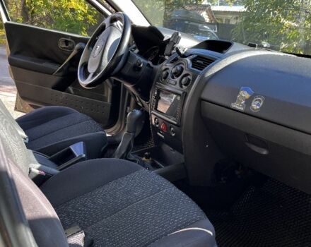 Серый Рено Меган, объемом двигателя 1.6 л и пробегом 245 тыс. км за 3000 $, фото 10 на Automoto.ua