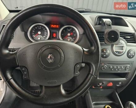 Серый Рено Меган, объемом двигателя 1.6 л и пробегом 237 тыс. км за 3800 $, фото 8 на Automoto.ua