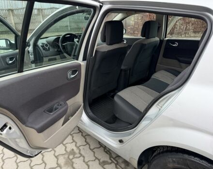 Серый Рено Меган, объемом двигателя 1.6 л и пробегом 280 тыс. км за 3999 $, фото 13 на Automoto.ua