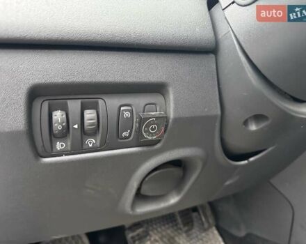 Серый Рено Меган, объемом двигателя 1.6 л и пробегом 237 тыс. км за 3800 $, фото 11 на Automoto.ua