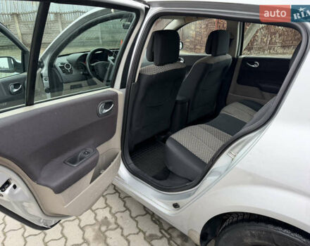 Сірий Рено Меган, об'ємом двигуна 1.6 л та пробігом 280 тис. км за 3999 $, фото 13 на Automoto.ua