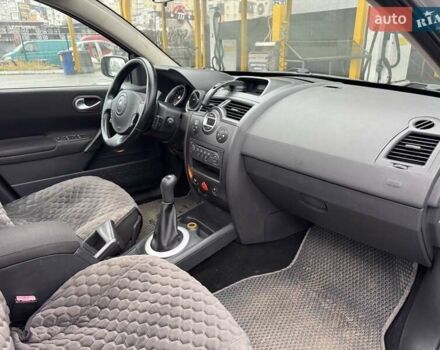 Серый Рено Меган, объемом двигателя 1.6 л и пробегом 237 тыс. км за 3800 $, фото 7 на Automoto.ua