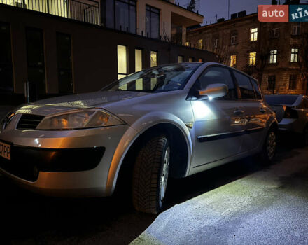 Сірий Рено Меган, об'ємом двигуна 1.6 л та пробігом 280 тис. км за 3999 $, фото 1 на Automoto.ua