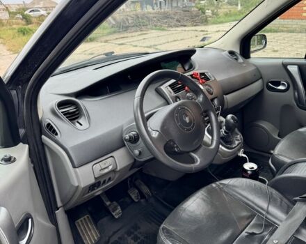 Серый Рено Меган, объемом двигателя 1.9 л и пробегом 280 тыс. км за 2000 $, фото 7 на Automoto.ua