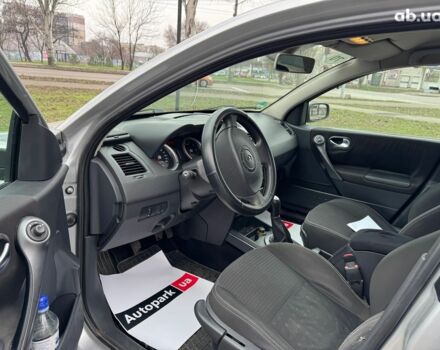 Сірий Рено Меган, об'ємом двигуна 1.4 л та пробігом 191 тис. км за 4390 $, фото 9 на Automoto.ua