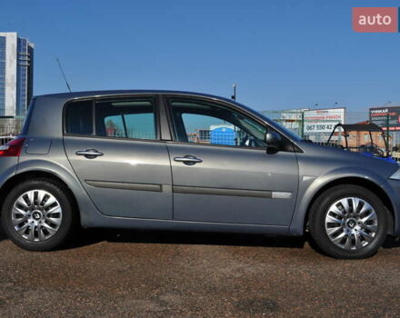 Рено Меган 2006 в Киеве на Automoto.ua Серый Рено Меган, объемом двигателя 1.6 л и пробегом 185 тыс. км за 6300 $, фото 18 на Automoto.ua