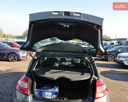 Рено Меган 2006 в Киеве на Automoto.ua Серый Рено Меган, объемом двигателя 1.6 л и пробегом 185 тыс. км за 6300 $, фото 19 на Automoto.ua