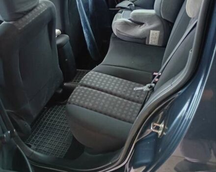 Рено Меган 2006 в Снятине на Automoto.ua Серый Рено Меган, объемом двигателя 1.46 л и пробегом 181 тыс. км за 4900 $, фото 12 на Automoto.ua