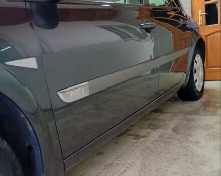 Рено Меган 2006 в Снятине на Automoto.ua Серый Рено Меган, объемом двигателя 1.46 л и пробегом 181 тыс. км за 4900 $, фото 2 на Automoto.ua