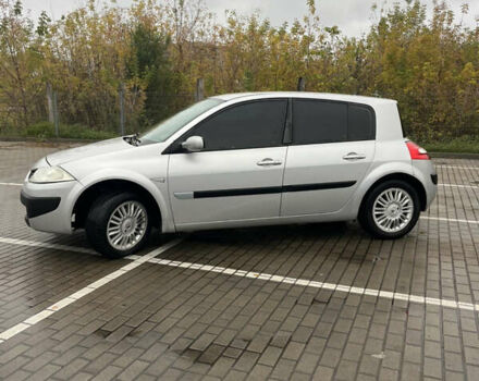 Рено Меган 2006 в Дубно на Automoto.ua Серый Рено Меган, объемом двигателя 1.6 л и пробегом 266 тыс. км за 3700 $, фото 5 на Automoto.ua