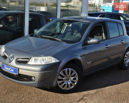 Рено Меган 2006 в Киеве на Automoto.ua Серый Рено Меган, объемом двигателя 1.6 л и пробегом 185 тыс. км за 6300 $, фото 1 на Automoto.ua