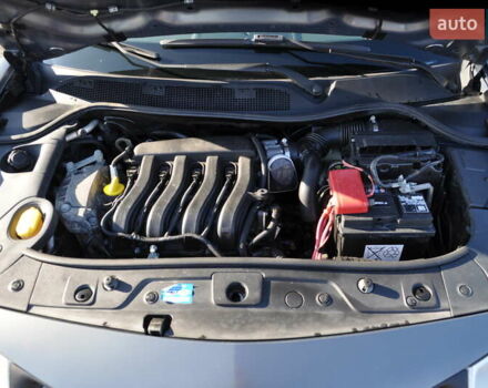 Рено Меган 2006 в Киеве на Automoto.ua Серый Рено Меган, объемом двигателя 1.6 л и пробегом 185 тыс. км за 6300 $, фото 56 на Automoto.ua