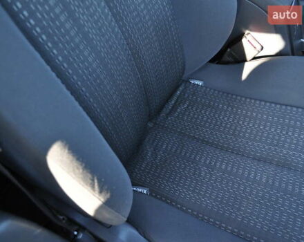 Рено Меган 2006 в Киеве на Automoto.ua Серый Рено Меган, объемом двигателя 1.6 л и пробегом 185 тыс. км за 6300 $, фото 35 на Automoto.ua