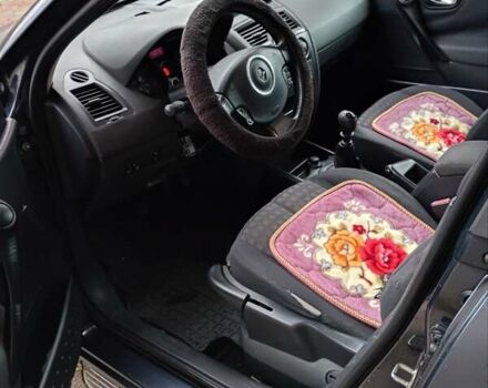 Рено Меган 2006 в Снятине на Automoto.ua Серый Рено Меган, объемом двигателя 1.46 л и пробегом 181 тыс. км за 4900 $, фото 14 на Automoto.ua