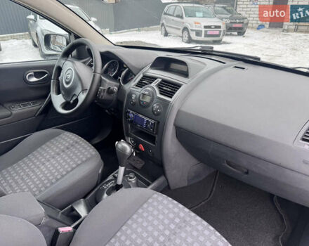 Сірий Рено Меган, об'ємом двигуна 1.6 л та пробігом 242 тис. км за 5750 $, фото 44 на Automoto.ua