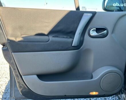 Сірий Рено Меган, об'ємом двигуна 2 л та пробігом 286 тис. км за 5790 $, фото 14 на Automoto.ua