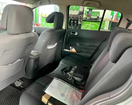 Серый Рено Меган, объемом двигателя 1.6 л и пробегом 176 тыс. км за 4600 $, фото 4 на Automoto.ua