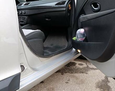 Серый Рено Меган, объемом двигателя 1.6 л и пробегом 176 тыс. км за 6700 $, фото 19 на Automoto.ua