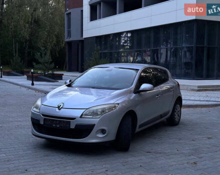 Сірий Рено Меган, об'ємом двигуна 1.6 л та пробігом 199 тис. км за 6200 $, фото 2 на Automoto.ua