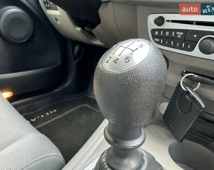 Серый Рено Меган, объемом двигателя 1.6 л и пробегом 153 тыс. км за 7650 $, фото 36 на Automoto.ua