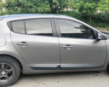 Серый Рено Меган, объемом двигателя 1.5 л и пробегом 350 тыс. км за 5700 $, фото 3 на Automoto.ua