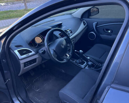 Рено Меган 2008 в Владимир-Волынский на Automoto.ua Серый Рено Меган, объемом двигателя 1.5 л и пробегом 248 тыс. км за 6100 $, фото 18 на Automoto.ua