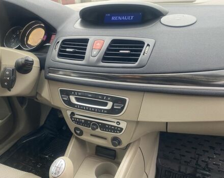 Сірий Рено Меган, об'ємом двигуна 1.5 л та пробігом 230 тис. км за 7000 $, фото 3 на Automoto.ua