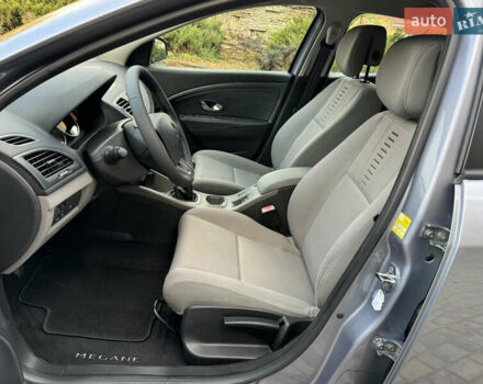 Серый Рено Меган, объемом двигателя 1.6 л и пробегом 153 тыс. км за 7650 $, фото 21 на Automoto.ua