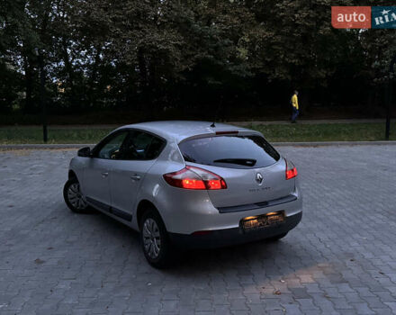 Сірий Рено Меган, об'ємом двигуна 1.6 л та пробігом 199 тис. км за 7200 $, фото 6 на Automoto.ua