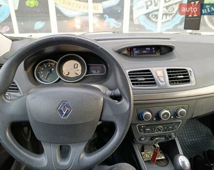 Серый Рено Меган, объемом двигателя 1.6 л и пробегом 176 тыс. км за 6700 $, фото 11 на Automoto.ua