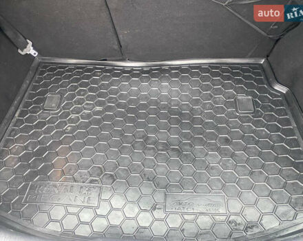 Серый Рено Меган, объемом двигателя 1.46 л и пробегом 230 тыс. км за 6999 $, фото 15 на Automoto.ua