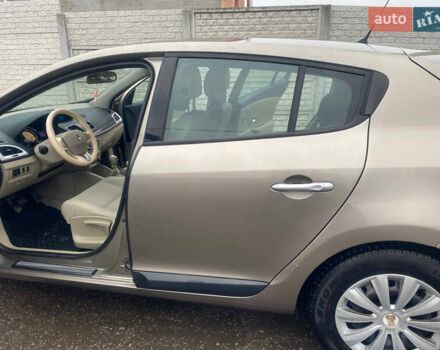 Серый Рено Меган, объемом двигателя 1.46 л и пробегом 230 тыс. км за 6999 $, фото 3 на Automoto.ua