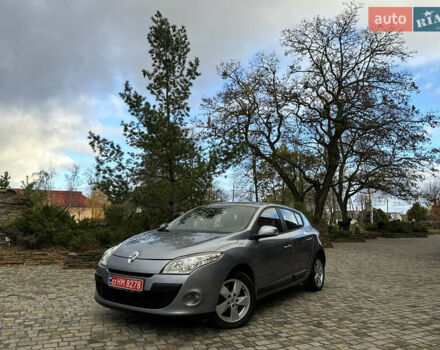Серый Рено Меган, объемом двигателя 1.6 л и пробегом 153 тыс. км за 7650 $, фото 53 на Automoto.ua