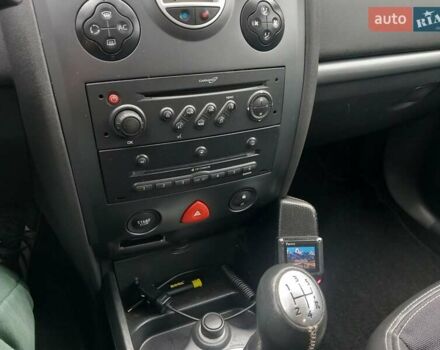 Серый Рено Меган, объемом двигателя 1.6 л и пробегом 224 тыс. км за 5200 $, фото 18 на Automoto.ua