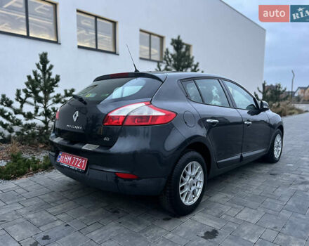 Серый Рено Меган, объемом двигателя 1.5 л и пробегом 249 тыс. км за 5900 $, фото 3 на Automoto.ua