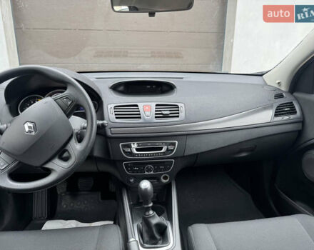Серый Рено Меган, объемом двигателя 1.6 л и пробегом 200 тыс. км за 6250 $, фото 12 на Automoto.ua