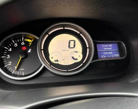 Рено Меган 2009 в Стрые на Automoto.ua Серый Рено Меган, объемом двигателя 1.6 л и пробегом 131 тыс. км за 6999 $, фото 12 на Automoto.ua