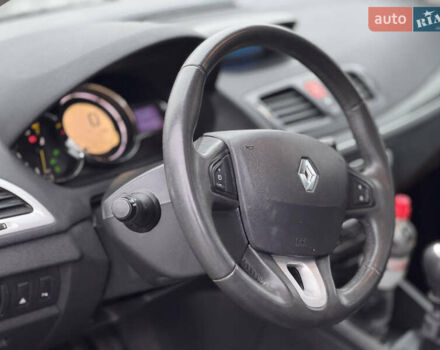 Серый Рено Меган, объемом двигателя 1.6 л и пробегом 193 тыс. км за 5999 $, фото 32 на Automoto.ua