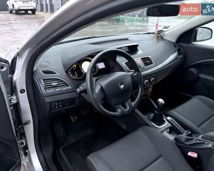 Сірий Рено Меган, об'ємом двигуна 1.6 л та пробігом 265 тис. км за 6100 $, фото 8 на Automoto.ua
