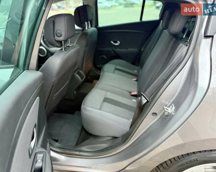 Сірий Рено Меган, об'ємом двигуна 1.6 л та пробігом 156 тис. км за 8350 $, фото 21 на Automoto.ua