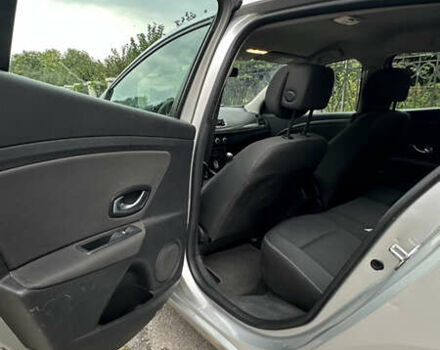 Рено Меган 2009 в Умани на Automoto.ua Серый Рено Меган, объемом двигателя 1.5 л и пробегом 381 тыс. км за 6200 $, фото 6 на Automoto.ua