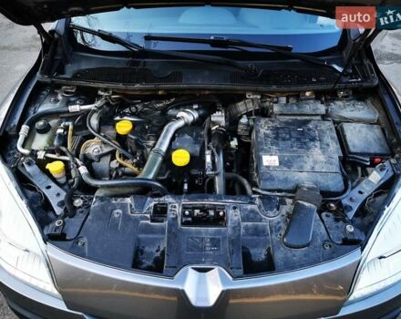 Сірий Рено Меган, об'ємом двигуна 1.5 л та пробігом 259 тис. км за 5900 $, фото 22 на Automoto.ua