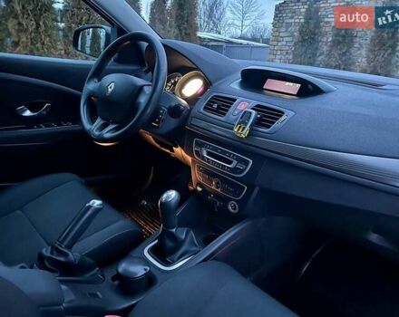 Сірий Рено Меган, об'ємом двигуна 1.6 л та пробігом 186 тис. км за 6900 $, фото 76 на Automoto.ua