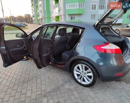 Серый Рено Меган, объемом двигателя 2 л и пробегом 206 тыс. км за 6200 $, фото 90 на Automoto.ua