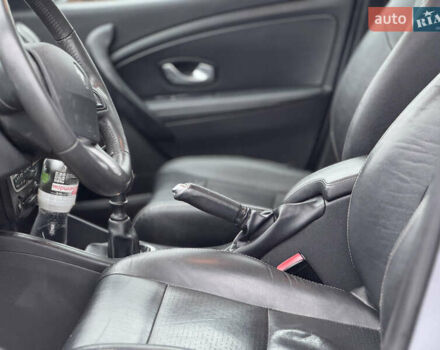 Серый Рено Меган, объемом двигателя 1.6 л и пробегом 193 тыс. км за 5999 $, фото 31 на Automoto.ua