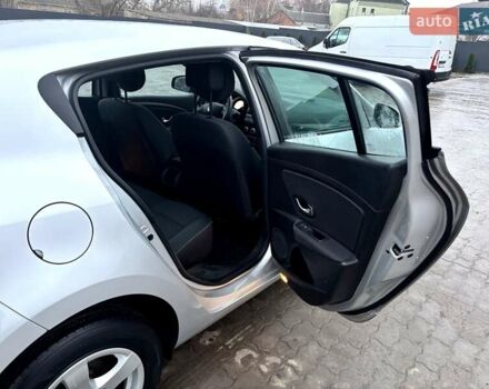 Сірий Рено Меган, об'ємом двигуна 1.6 л та пробігом 265 тис. км за 6100 $, фото 12 на Automoto.ua