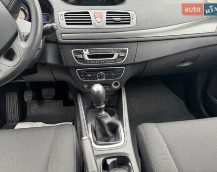 Серый Рено Меган, объемом двигателя 1.6 л и пробегом 200 тыс. км за 6250 $, фото 13 на Automoto.ua