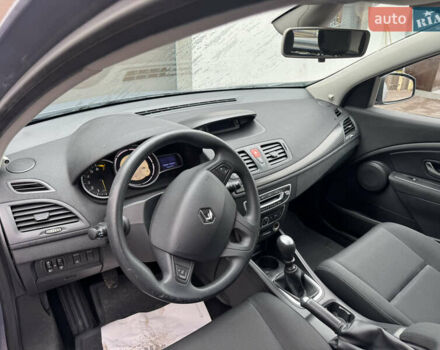 Серый Рено Меган, объемом двигателя 1.6 л и пробегом 200 тыс. км за 6250 $, фото 8 на Automoto.ua
