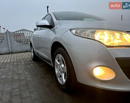 Сірий Рено Меган, об'ємом двигуна 1.6 л та пробігом 265 тис. км за 6100 $, фото 4 на Automoto.ua