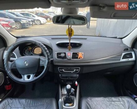 Рено Меган 2009 в Киеве на Automoto.ua Серый Рено Меган, объемом двигателя 1.46 л и пробегом 339 тыс. км за 7250 $, фото 13 на Automoto.ua